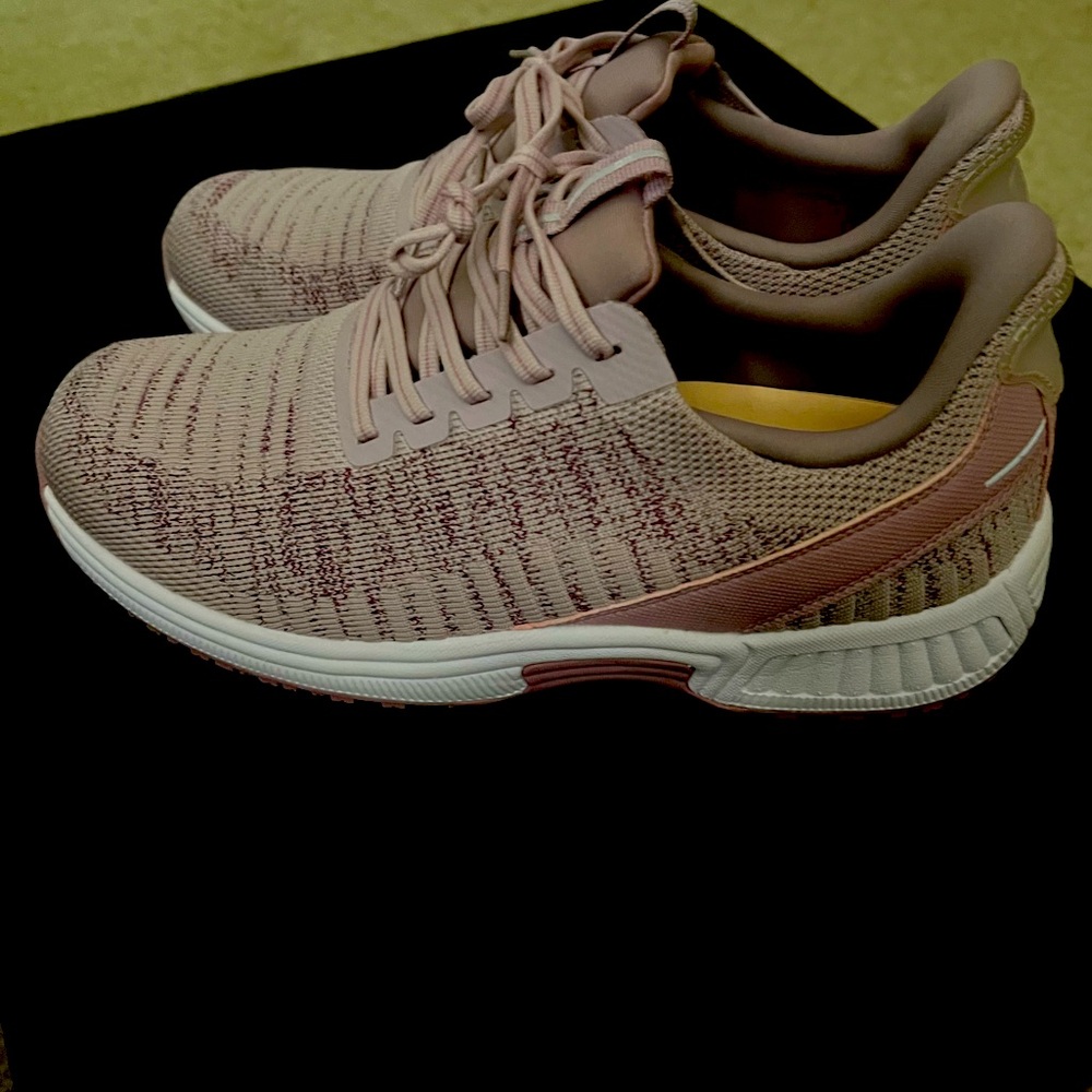 Price Reduction! 10.5 Wide Width Stylish Pink Women's Sneakers